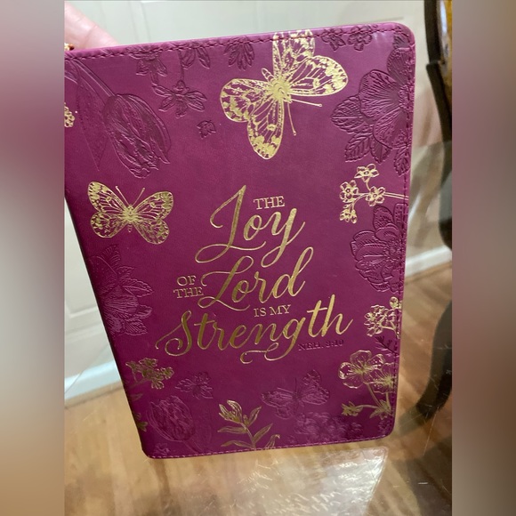 - Brand New Leather With Zipper Journal The Joy Of The Lord Is My Strength - Picture 1 of 7